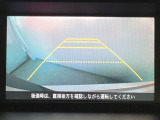 バックでの車庫入れも安心です! リアカメラが付いているバックモニター付のナビを装備しております。操作線もついており距離感も画面から確認できます。