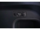 非常時やキャンプなどに役立つAC100V(1500W)コンセント付きです。