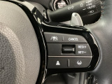 【アダプティブ・クルーズ・コントロール】予め設定した車速内でクルマが自動的に加減速。 前走車との適切な車間距離を維持しながら追従走行し、高速道路でのドライバーの疲労を軽減してくれる嬉しい機能付♪