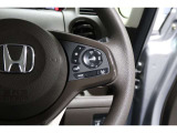 Hondaセンシングの機能のひとつ、アダプティブクルーズコントロール付!アクセルから足を離しても設定したスピードと前車との車間を保ち走行してくれます!車線維持もアシスト☆高速道路で疲労軽減ですね☆