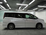 納車前に自社整備工場で点検整備を実施。納車から1年間の全国トヨタロングラン保証付きですので、ご安心してお乗りいただけます!