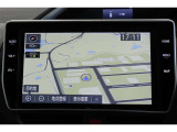純正10インチナビを装備。専用の設計ですっきりとしたデザイン。大きな画面で見やすく操作もしやすいです☆ハンズフリー通話や音楽再生が出来るBluetoothも対応♪
