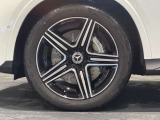 スタッフ全員が自動車保険の資格を保有しており、万が一の事故の際のサポート体制を整えております。