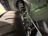 お車を安心してお乗りいただく為には、足回りの定期点検が欠かせません。サービスサポート(有償保証)では無料点検もご提供しており、安心のカーライフをお過ごしいただけるサポート体制が整っています。