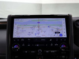 【ディスプレイオーディオ(コネクティッドナビ対応)Plus】通信型のコネクティッドナビに加え車載ナビも搭載しています。コネクティッドナビはご契約を頂くとR11年1月30日まで無料でご利用いただけます。