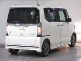 ボディクリーニング後、愛車をピカピカの状態へ保護するコーティング「ブライトパック」がおススメです!水垢がつきにくく、手入れがしやすくなりますよ!いつも愛車をきれいにしておきたい方におススメです。