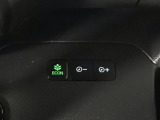 ★ECONスイッチ★ エコドライブを加速しよう!スイッチをONにすると、運転の仕方によるロスを抑え込み燃費をよくするようクルマが頑張ります(*^ー^*)燃費向上にチャレンジ♪