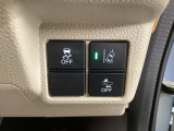 衝突の危険がある時に警告してくれる衝突軽減ブレーキ。車線を外れそうな時に警告し、ステアリング制御してくれる路外逸脱制御機能搭載!