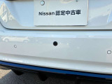 純正ドライブレコーダー装備です。 バンパー内臓型後方カメラです。