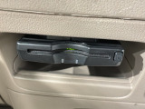 いまや快適なカーライフに欠かせないETCが付いています。