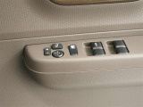 運転席窓操作部です。