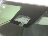 衝突被害軽減ブレーキは、不注意が原因で歩行者や車との衝突のおそれが生じた場合に、衝突回避または被害の軽減を支援します。 ついていて安心の機能ですね!