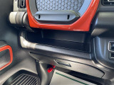 前席の収納スペースも十分ございます!常備しておきたいものを収納できるのは便利ですね!