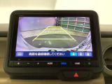 バックモニター付きで、車庫入れやバック時の後方確認をしっかりサポート。モニターに映し出される映像で死角も確認しやすく、狭い場所での駐車や後退時の操作をより安心して行えます。