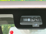 【スズキ セーフティサポート】走行中に前方の車両等を認識し、衝突しそうな時は警報とブレーキで衝突回避と被害軽減をアシスト。より安全にドライブをお楽しみいただけます。