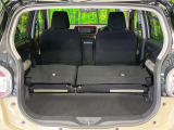 普段のお買い物や通勤、送迎等に十分な荷室スペースを確保しております。セカンドシートを倒すと、大きな荷物の積載も可能です♪