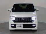 HIDより明るいLEDヘッドライトが装着されています。また点灯忘れも防止できるオートライトコントロール機能もついているので、夜間のドライブもより安全に楽しめますよ。