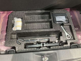 【パンク修理キット剤】こちらのお車にはパンク修理キット剤ついております♪