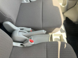 サイドブレーキまわりの画像になります。