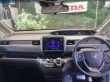 フロントガラスが大きく、ワイドな視界で運転もしやすくなるように、設計されています。