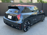 まずはご連絡をください!お車詳細や展示状況はMINI NEXT城東鶴見06-6933-3298まで。