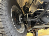 お車を安心してお乗りいただく為には、足回りの定期点検が欠かせません。サービスサポート(有償保証)では無料点検もご提供しており、安心のカーライフをお過ごしいただけるサポート体制が整っています。