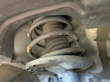 お車を安心してお乗りいただく為には、足回りの定期点検が欠かせません。サービスサポート(有償保証)では無料点検もご提供しており、安心のカーライフをお過ごしいただけるサポート体制が整っています。