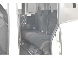 普段のお買い物や通勤、送迎等に十分な荷室スペースを確保しております。セカンドシートを倒すと、大きな荷物の積載も可能です
