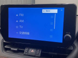 【Bluetooth接続できます♪】 スマートフォンやポータブルオーディオで持ち歩いているお気に入りの曲をBluetoothでワイヤレス再生できます♪ ドライブがさらに楽しくなりますネ♪