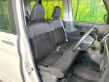 運転席シート廻りは使用感も少なく、良好な状態となっています。前オーナー様が丁寧に使っていたことがよくわかりますね。