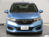 Hondaのデザインアイデンティティーの「ソリッド・ウイング・フェイス」を具現化しました。Hondaの象徴「H」マークを中心にフロントグリルからヘッドライトまでを1つのつながりとしてデザインしました。
