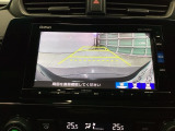 バックモニター付きで、車庫入れやバック時の後方確認をしっかりサポート。モニターに映し出される映像で死角も確認しやすく、狭い場所での駐車や後退時の操作をより安心して行えます。