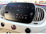 お持ちのスマートフォンが使える、Car Play&Android Auto対応のU-Connectを搭載。ナビゲーションアプリがご利用いただけます。