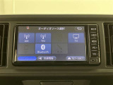 いまや必須装備「ナビゲーション」搭載!知らない場所にスイスイッとドライブ。もう、これなしではハンドルを握れませんね!でも運転中の操作は危険ですのでご注意ですね☆
