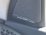 ハーマンカードンのカースピーカーは良質な音を届けると同時に、その先にある車内空間における上質な&ldquo;音楽体験&rdquo;も提供している。