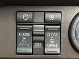 両側電動スライドドアのスイッチ付です。車内からもスイッチひとつで楽にドアの開閉が可能です。電動なので開閉時に力を使う必要がなく、半ドアになることもありません!
