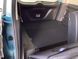 運転席/助手席シートヒーターで寒い日もすぐに温かくなり快適に過ごせます。2段階の温度調整が可能です。