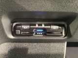 いまや快適なカーライフに欠かせないETCが付いています。