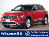 Volkswagenを知り尽くしたスペシャリストが隅々まで整備●各モデルの情報がインプットされた専用テスターで過去の細かな不具合を確認。モデルごとや部位ごとに専用スペシャルツールを用いて整備します。