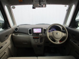 インパネ周りのお写真です。 視界が広く運転がしやすくなっております。