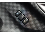 運転席のシートポジションメモリー機能は、登録済みの運転者と交代しても、シートポジションの変更の手間がかかりません。