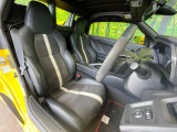 運転席シート廻りは使用感も少なく、良好な状態となっています。丁寧に使われていたことがよくわかりますね。