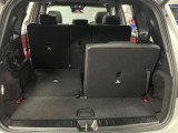 ゆったりとしたトランクルームでございます。たくさんのお荷物の車載が可能でございます。