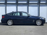 BMWを熟知したメカニックによる、360度の納車前点検。ドイツ本国と同様の教育・訓練を受けたメカニックが徹底的に点検、整備した後にお客様にお引渡しします。