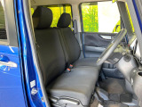 運転席シート廻りは使用感も少なく、良好な状態となっています。前オーナー様が丁寧に使っていたことがよくわかりますね。