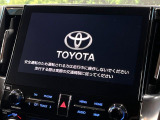 【メーカー純正ナビ】インテリアに溶け込むスタイリッシュな「専用設計」メーカーナビを装備♪視認性や操作性など基本性能にも優れ、より上質なカーライフをお楽しみいただけます。