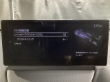 ハンドル操作をアシストすることにより車線からの逸脱回避を支援します。