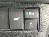 【パワーバックドア】スマートキーや運転席のボタンを押すだけでリアゲートが自動で開閉します!荷物を持っている時や、高い位置にあるバックドアを閉める際に便利な機能です♪
