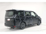 こちらの車は試乗車として使っていた車ですので状態も良く外観のキズなども比較的少ないです。