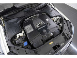 4.0L V型8気筒DOHCツインターボ、612ps/91.8kgm